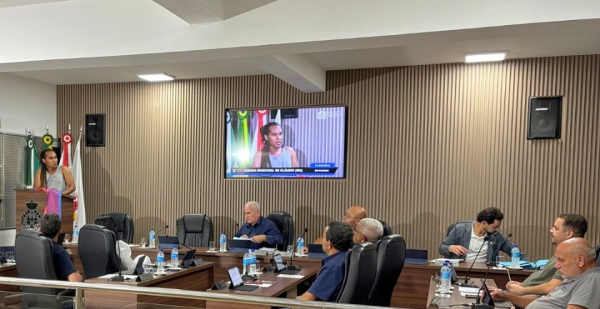 Cidadão utiliza Tribuna Livre para apresentar demandas do Movimento LGBTQIA+ de Cláudio